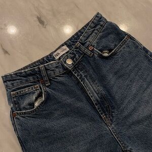 UNWORN TRF Mid-Rise Wide Leg Ripped Jeans